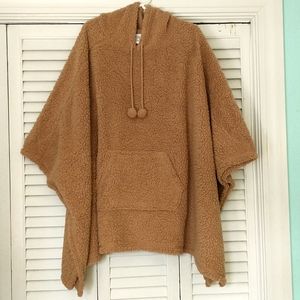 Koolaburra by UGG Cozy Brushed Back "Chestnut" Sherpa Poncho w/Pom Pom & Pocket